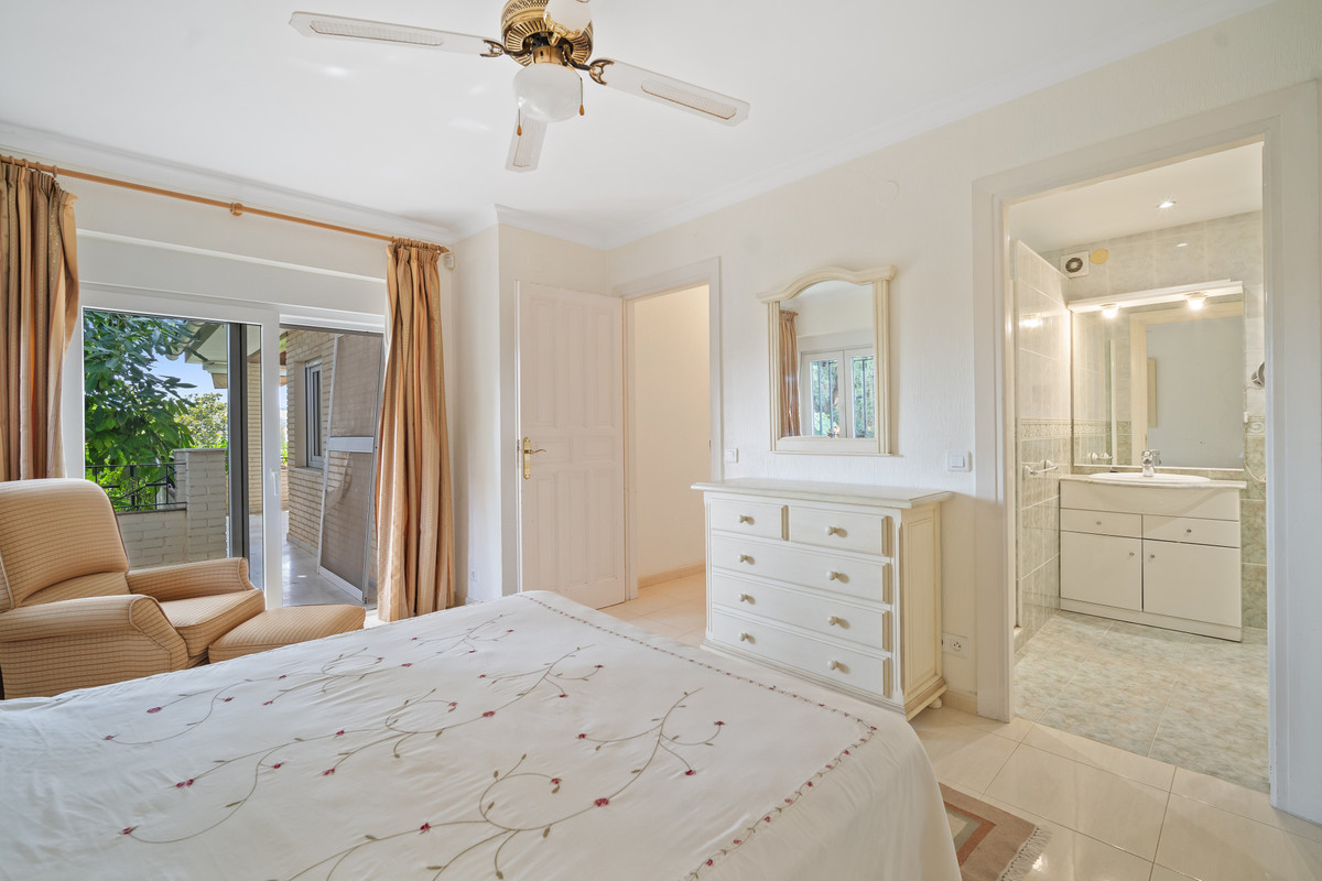 4 Bed Townhouse for sale in Guadalmina Alta Costa Del Sol, Málaga, Spain