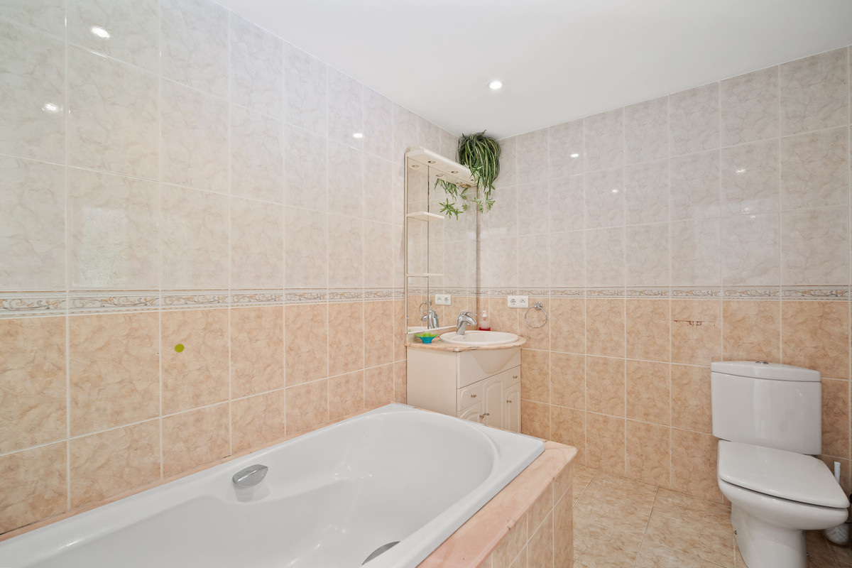 4 Bed Townhouse for sale in Guadalmina Alta Costa Del Sol, Málaga, Spain