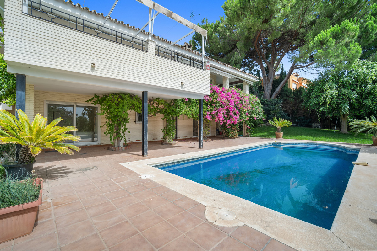 4 Bed Townhouse for sale in Guadalmina Alta Costa Del Sol, Málaga, Spain