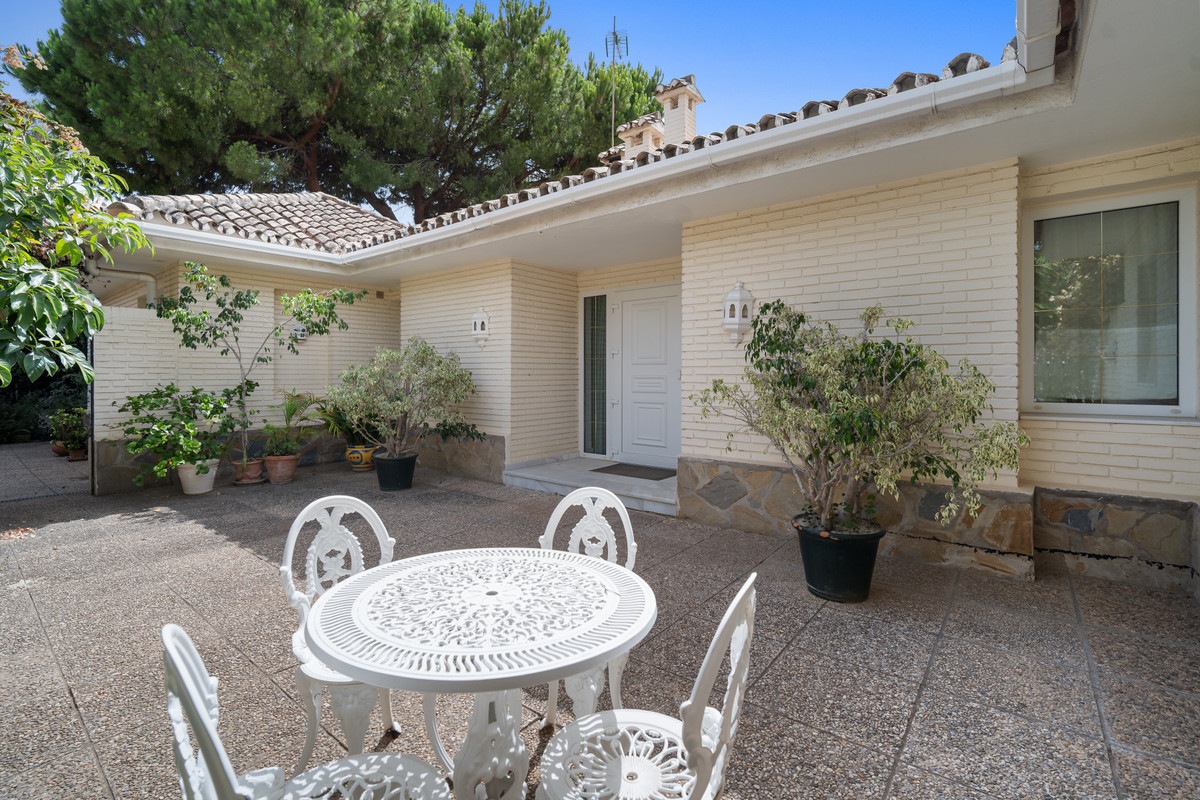 4 Bed Townhouse for sale in Guadalmina Alta Costa Del Sol, Málaga, Spain