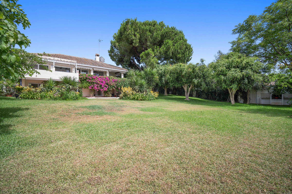 4 Bed Townhouse for sale in Guadalmina Alta Costa Del Sol, Málaga, Spain