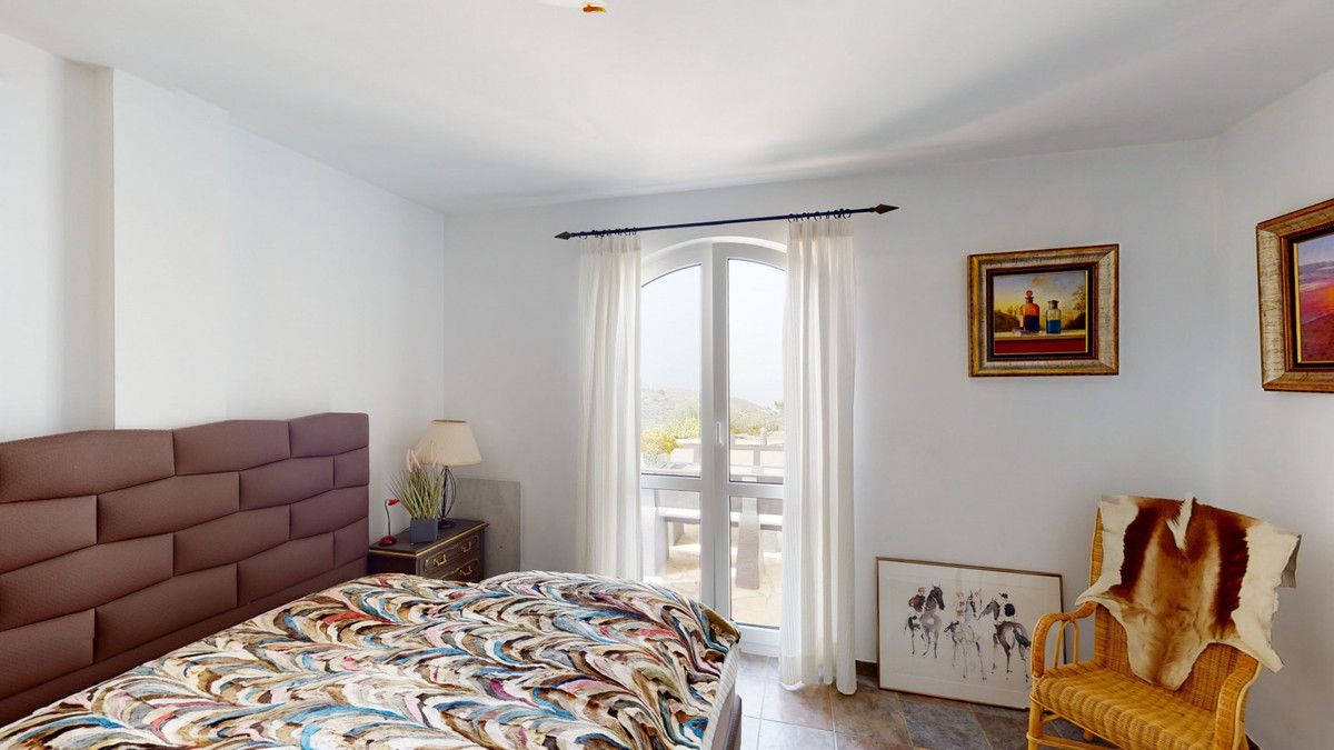 4 Bed Townhouse for sale in Sayalonga Costa Del Sol East, Málaga, Spain