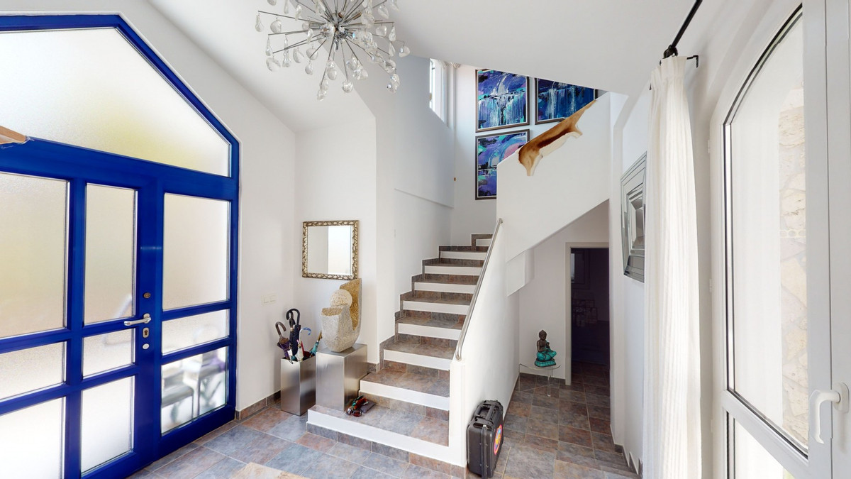 4 Bed Townhouse for sale in Sayalonga Costa Del Sol East, Málaga, Spain