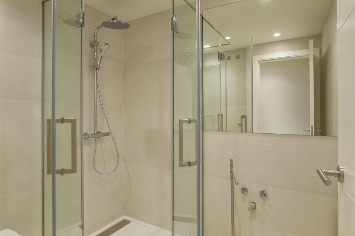 Se vende Villa - Chalet de 7 dormitorios en Costa Del Sol, Málaga, España