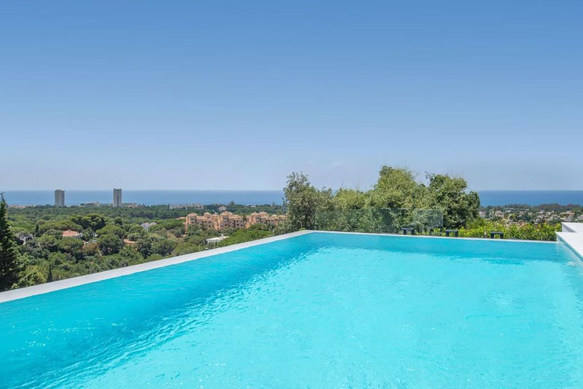 Se vende Villa - Chalet de 7 dormitorios en Costa Del Sol, Málaga, España