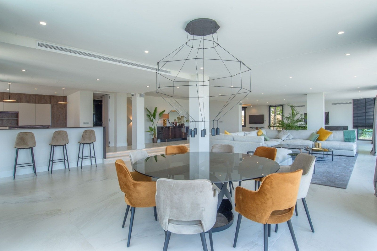 Se vende Villa - Chalet de 7 dormitorios en Costa Del Sol, Málaga, España
