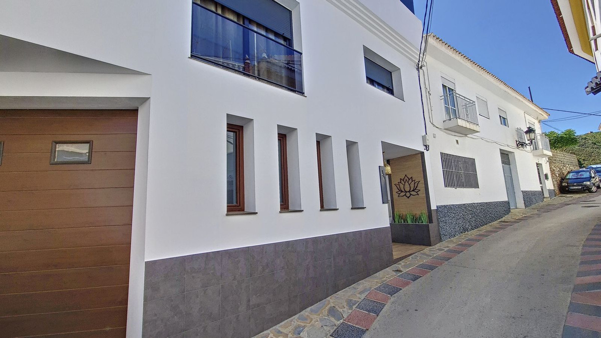 5 Bed Commercial unit for sale in Cómpeta Costa Del Sol East, Málaga, Spain