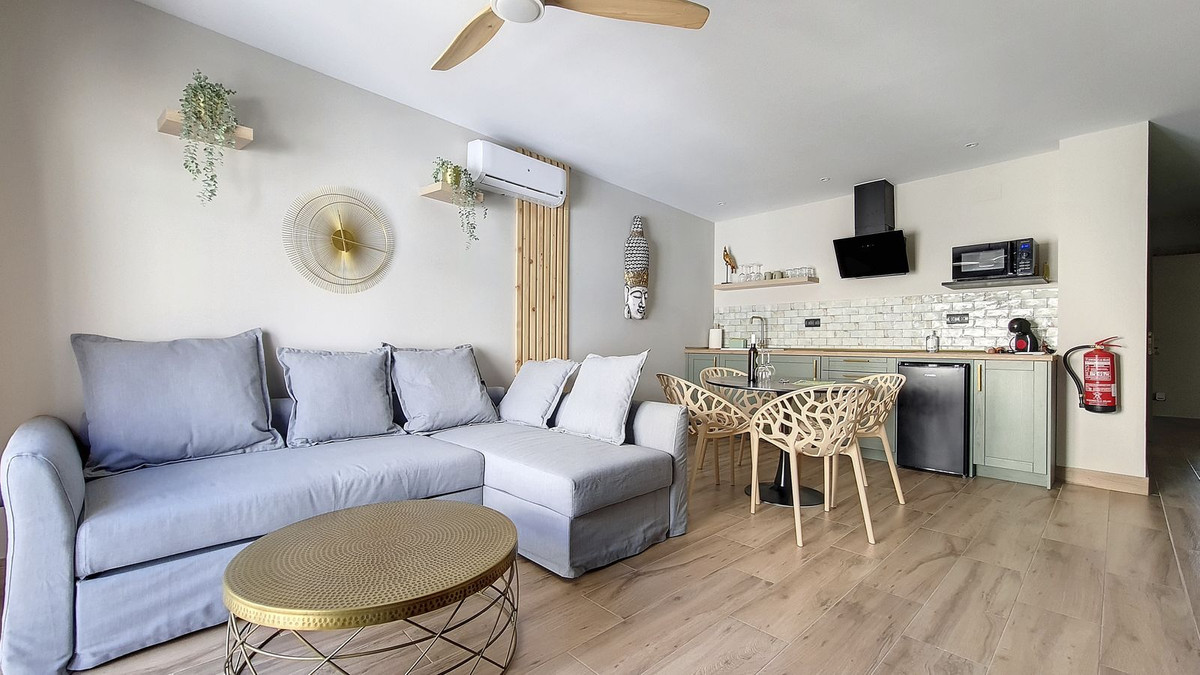 5 Bed Commercial unit for sale in Cómpeta Costa Del Sol East, Málaga, Spain