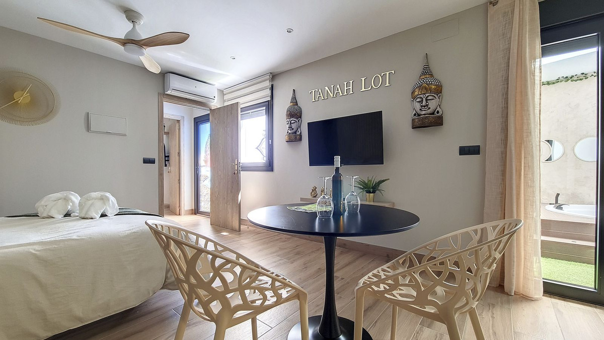 5 Bed Commercial unit for sale in Cómpeta Costa Del Sol East, Málaga, Spain