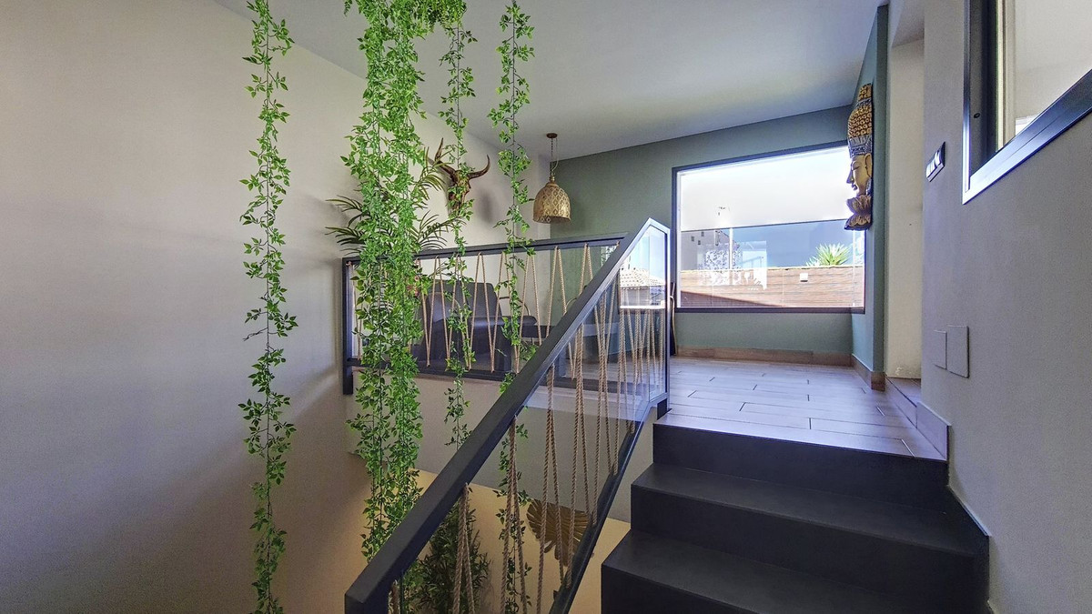 5 Bed Commercial unit for sale in Cómpeta Costa Del Sol East, Málaga, Spain
