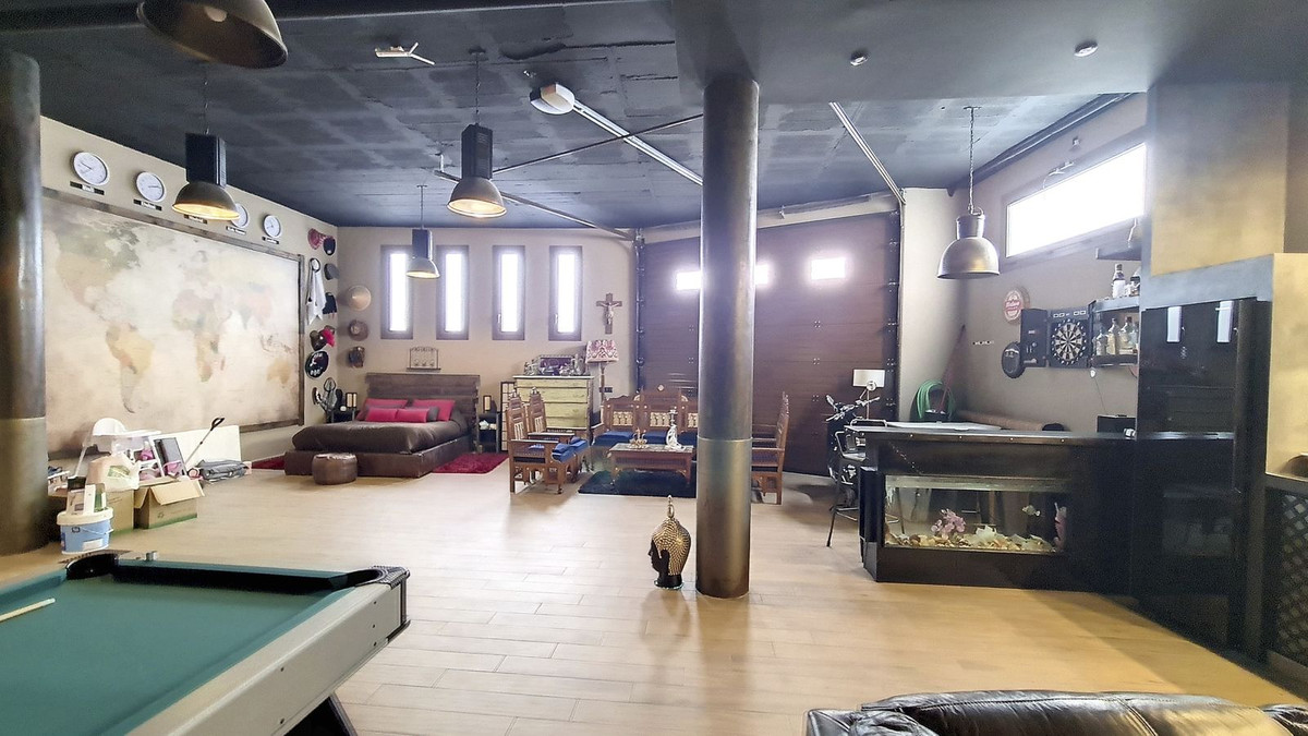 5 Bed Commercial unit for sale in Cómpeta Costa Del Sol East, Málaga, Spain