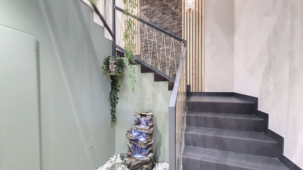 5 Bed Commercial unit for sale in Cómpeta Costa Del Sol East, Málaga, Spain