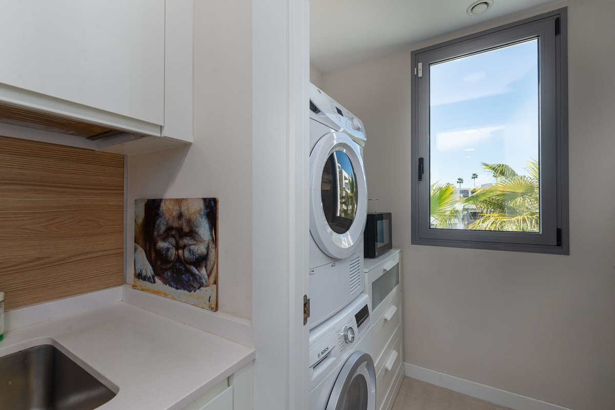 2 Bed Apartment for sale in Selwo Costa Del Sol, Málaga, Spain