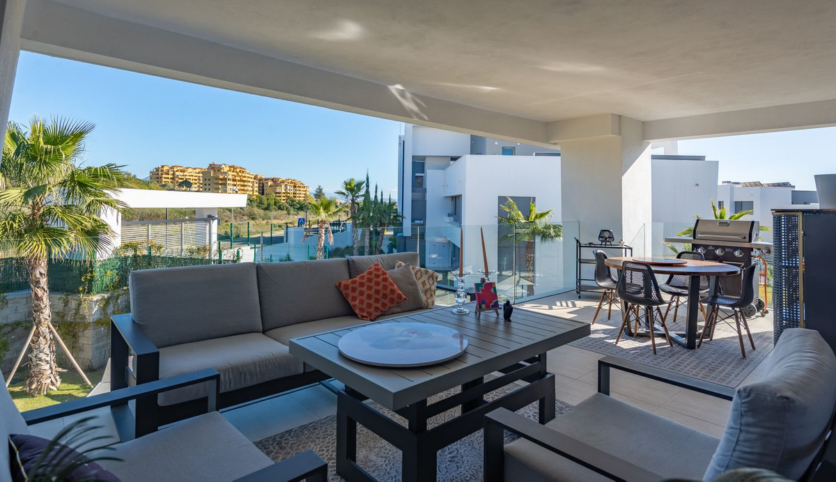2 Bed Apartment for sale in Selwo Costa Del Sol, Málaga, Spain
