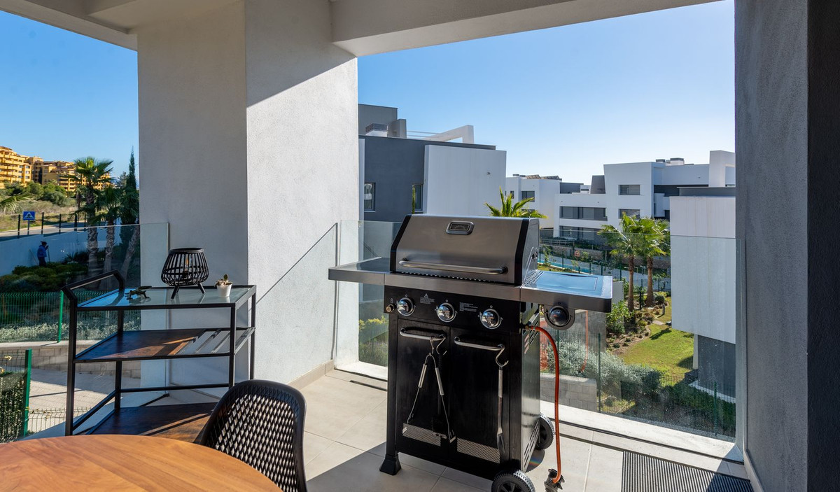 2 Bed Apartment for sale in Selwo Costa Del Sol, Málaga, Spain