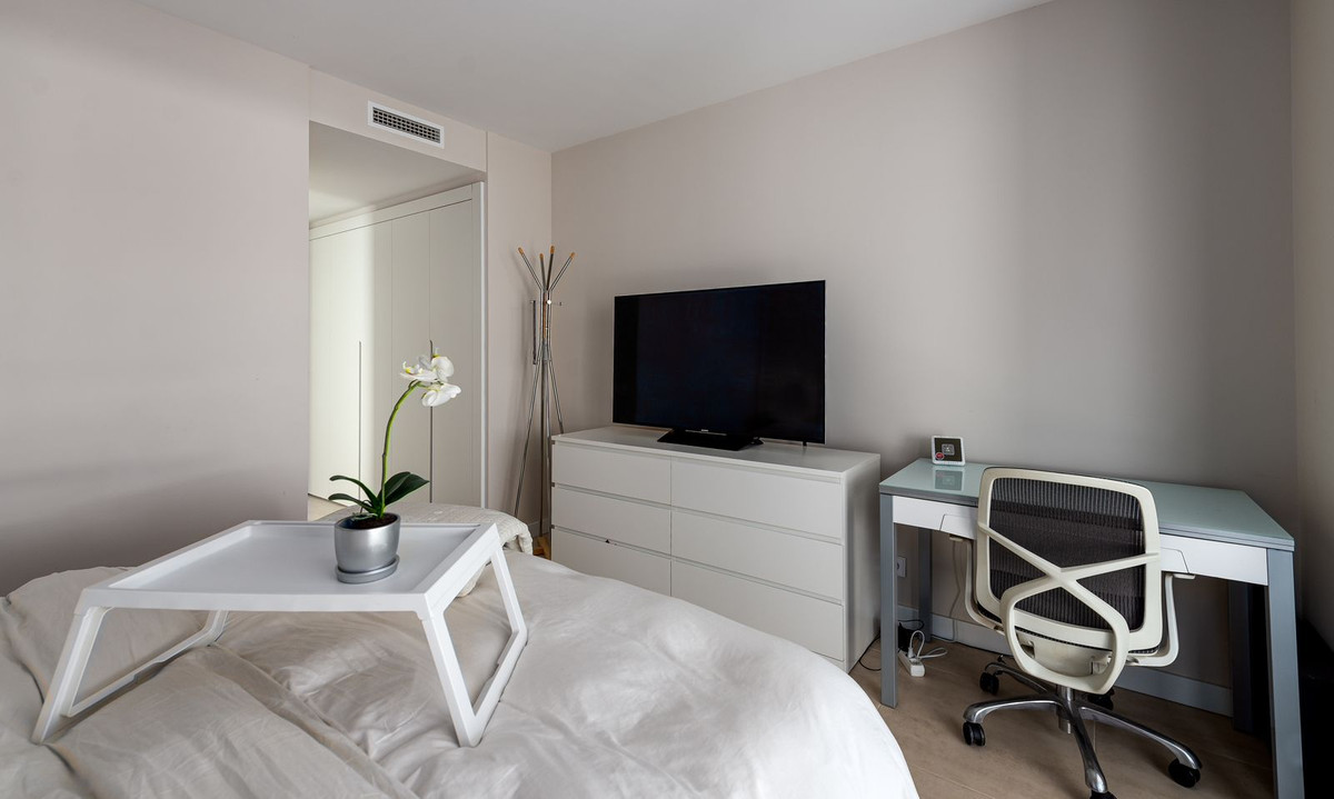 2 Bed Apartment for sale in Selwo Costa Del Sol, Málaga, Spain