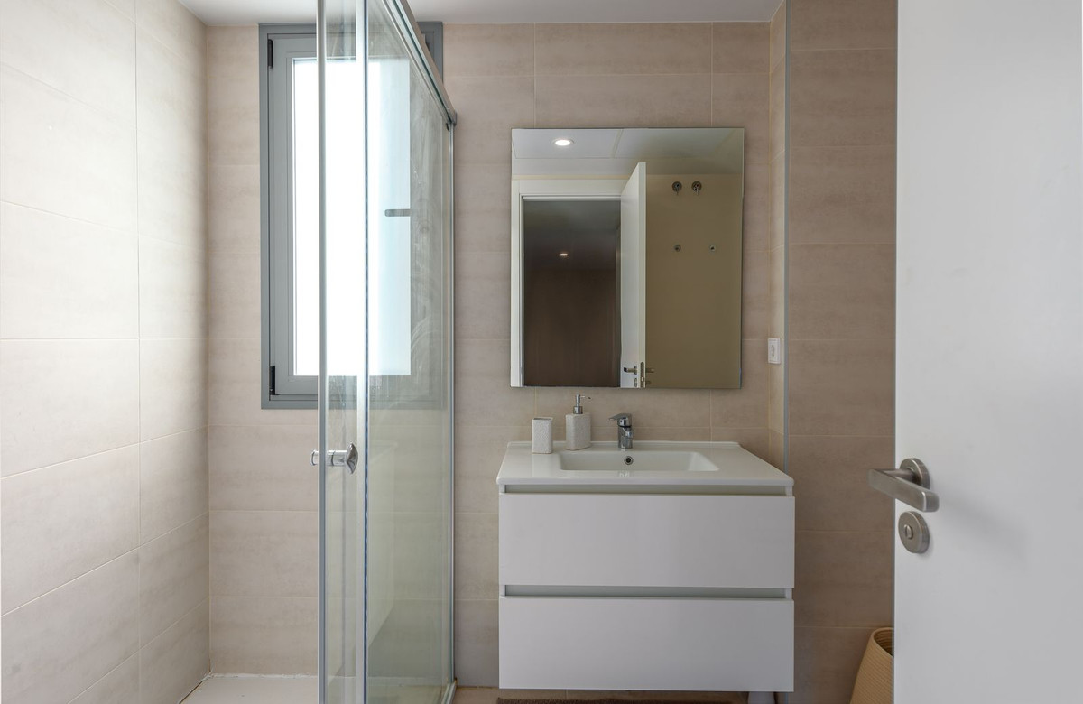 2 Bed Apartment for sale in Selwo Costa Del Sol, Málaga, Spain