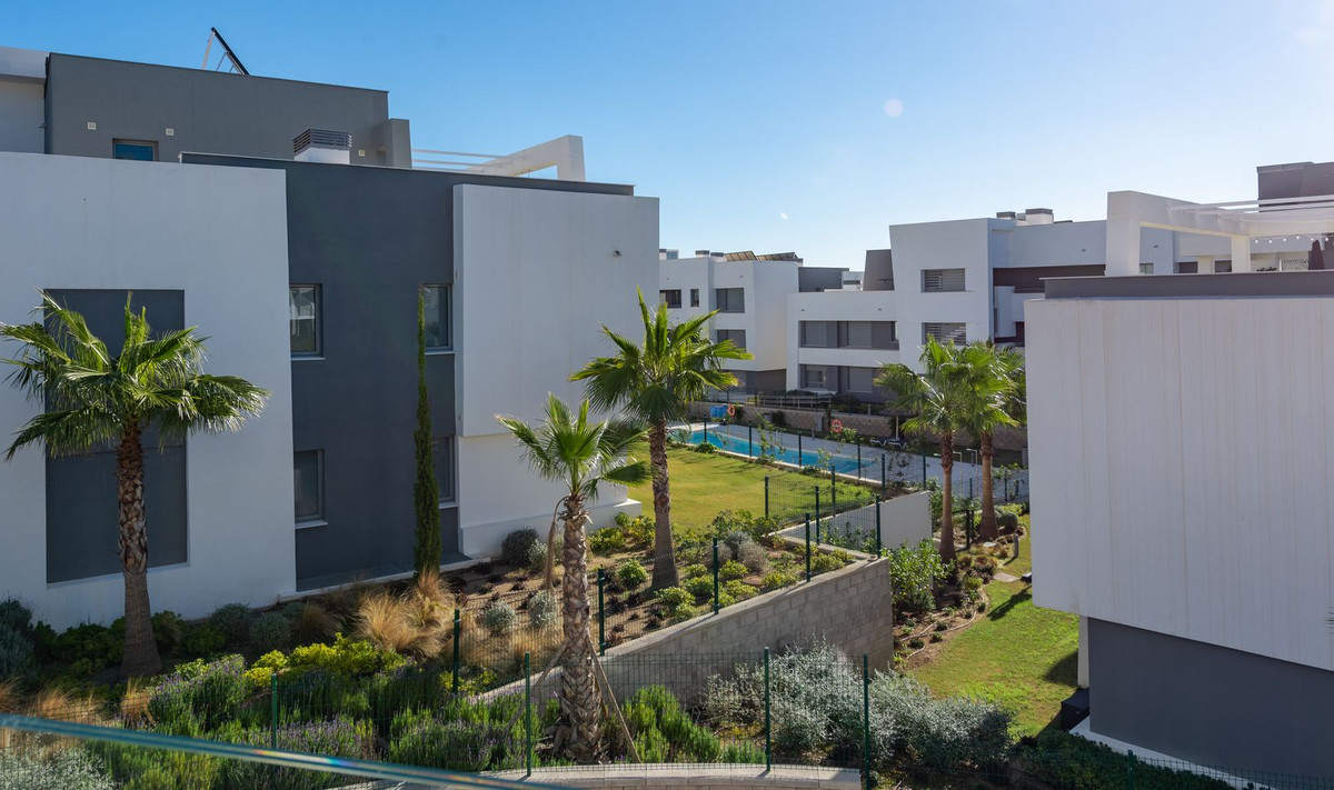 2 Bed Apartment for sale in Selwo Costa Del Sol, Málaga, Spain