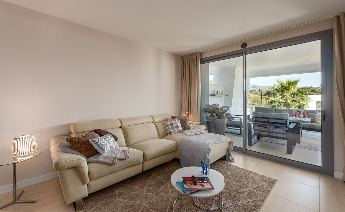 2 Bed Apartment for sale in Selwo Costa Del Sol, Málaga, Spain
