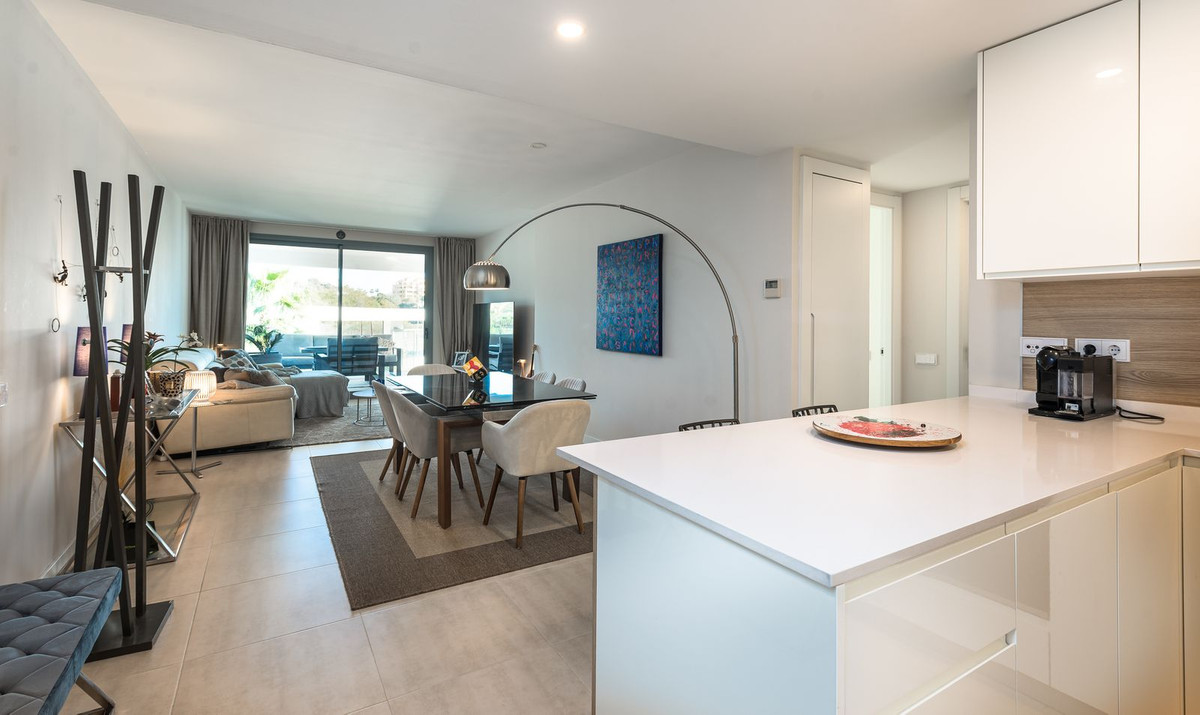 2 Bed Apartment for sale in Selwo Costa Del Sol, Málaga, Spain