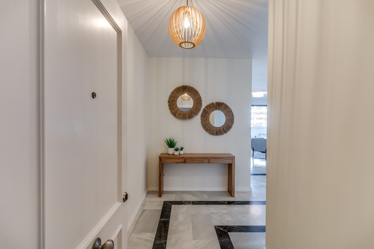 2 Bed Apartment for sale in Puerto Banús Costa Del Sol, Málaga, Spain
