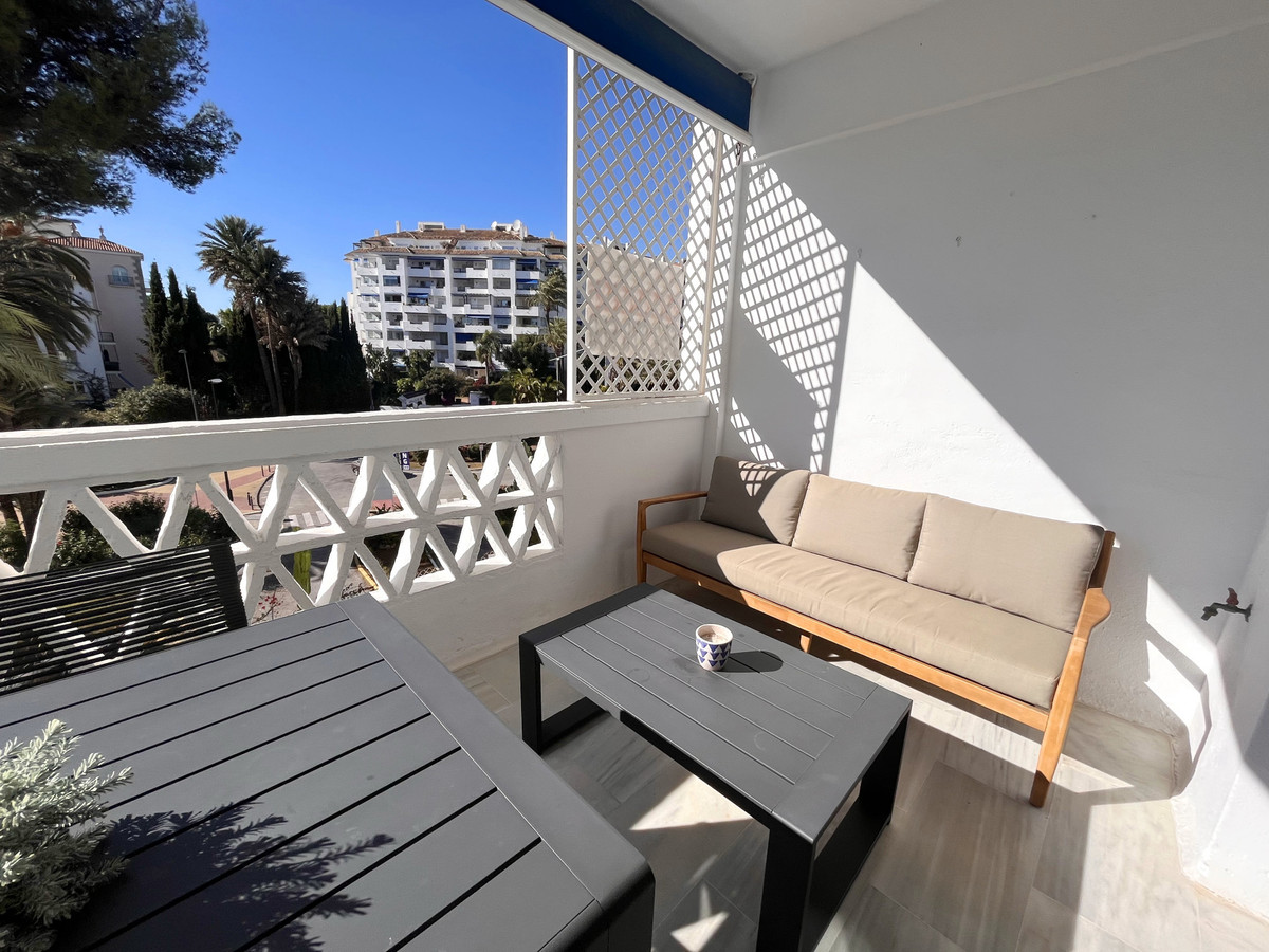 2 Bed Apartment for sale in Puerto Banús Costa Del Sol, Málaga, Spain
