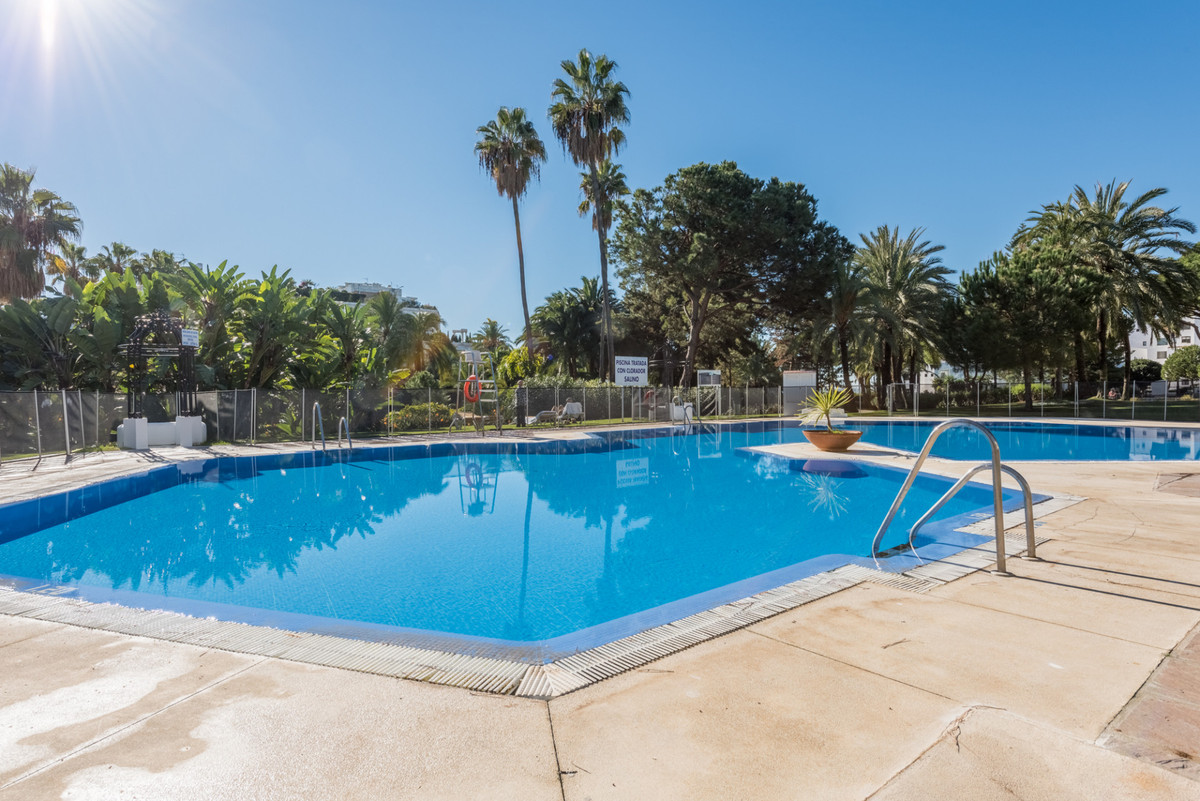2 Bed Apartment for sale in Puerto Banús Costa Del Sol, Málaga, Spain