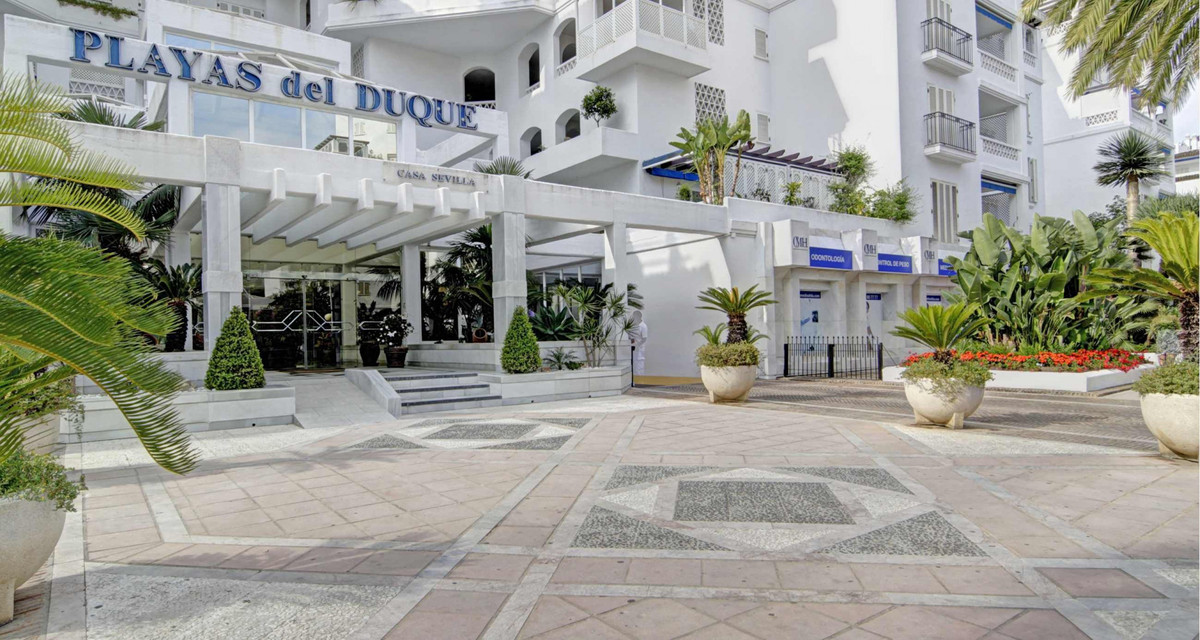 2 Bed Apartment for sale in Puerto Banús Costa Del Sol, Málaga, Spain
