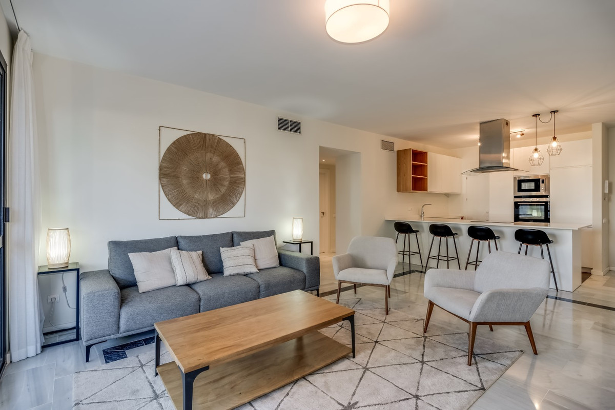 2 Bed Apartment for sale in Puerto Banús Costa Del Sol, Málaga, Spain