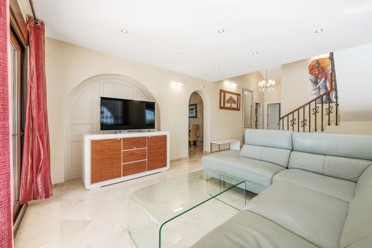5 Bed Townhouse for sale in Atalaya Costa Del Sol, Málaga, Spain