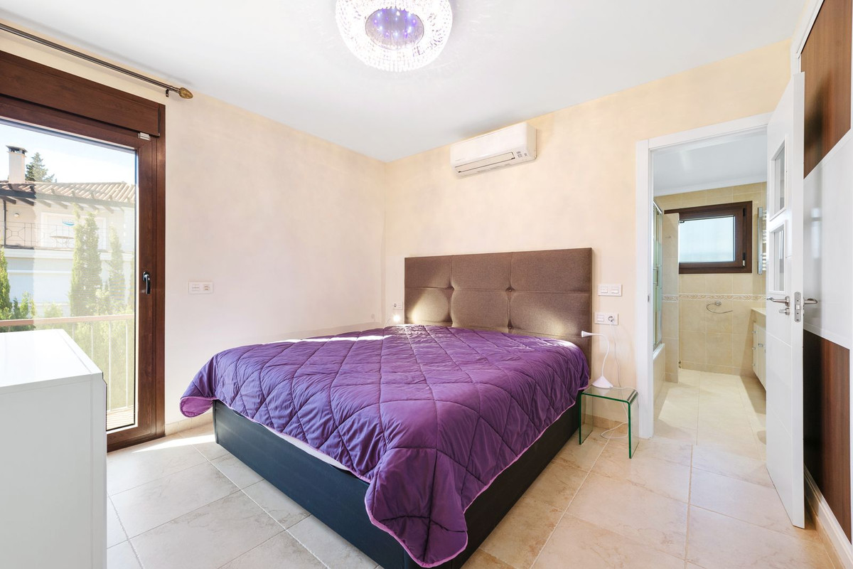 5 Bed Townhouse for sale in Atalaya Costa Del Sol, Málaga, Spain
