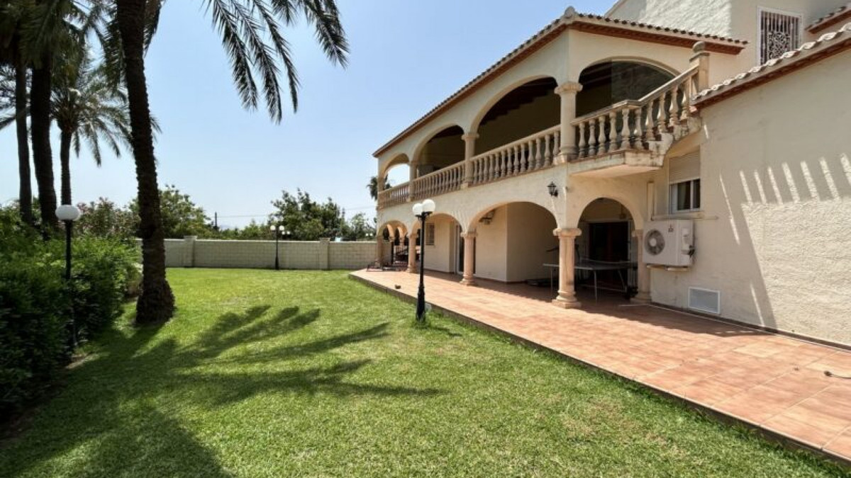 4 Bed Townhouse for sale in Javea Costa Blanca, Alicante, Spain