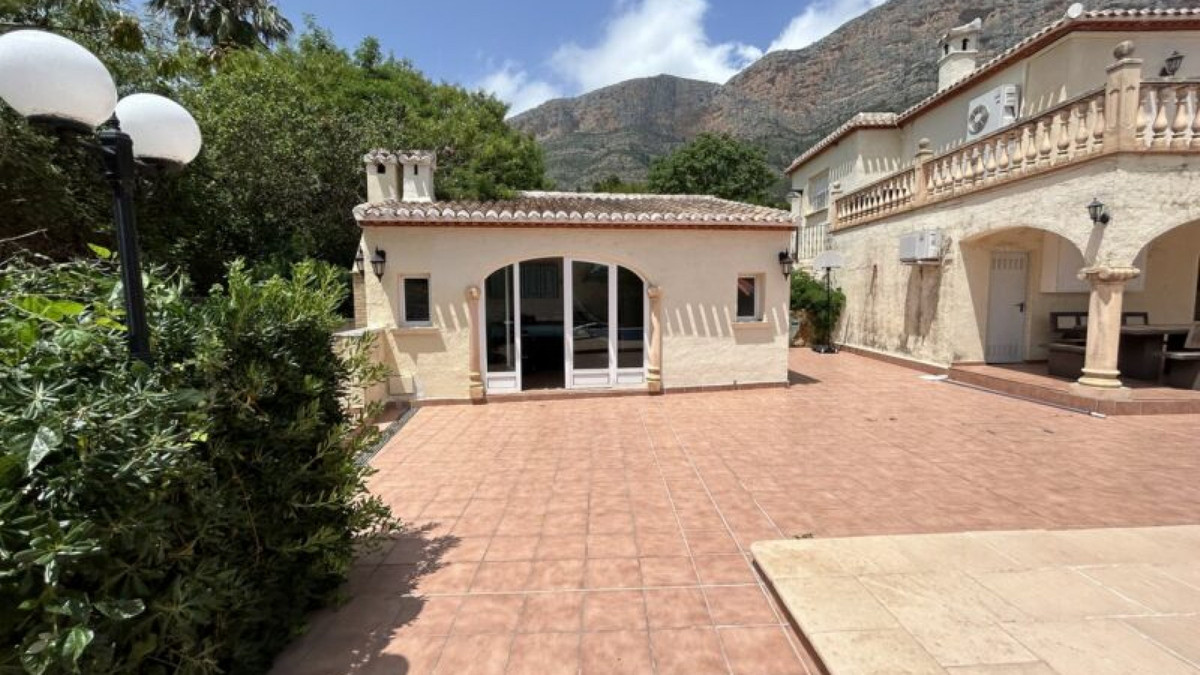 4 Bed Townhouse for sale in Javea Costa Blanca, Alicante, Spain