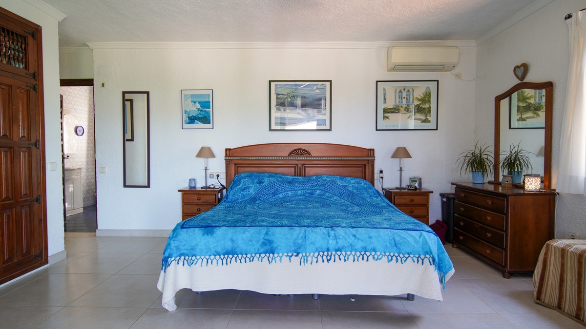 5 Bed Townhouse for sale in Javea Costa Blanca, Alicante, Spain