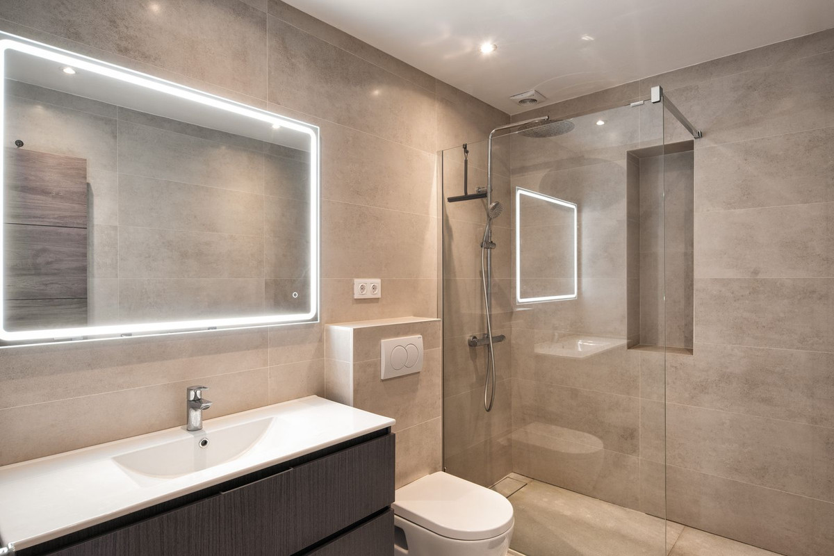 3 Bed Apartment for sale in Puerto Banús Costa Del Sol, Málaga, Spain