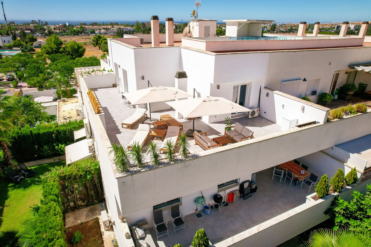 3 Bed Apartment for sale in Puerto Banús Costa Del Sol, Málaga, Spain