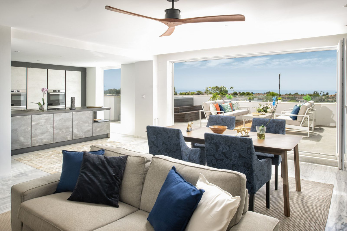 3 Bed Apartment for sale in Puerto Banús Costa Del Sol, Málaga, Spain