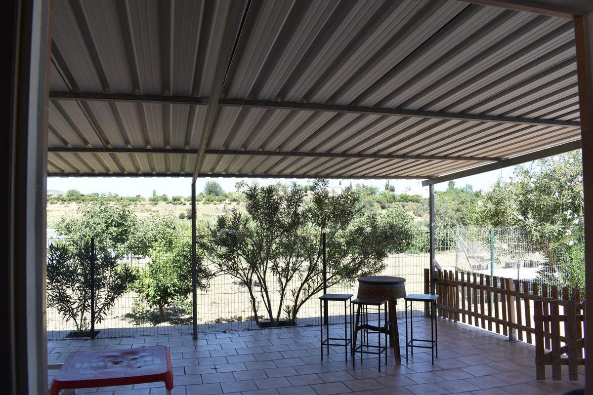 Se vende Finca - Cortijo de 2 dormitorios en Costa Del Sol, Málaga, España