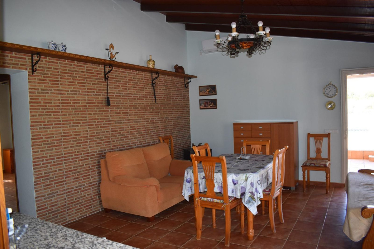 Se vende Finca - Cortijo de 2 dormitorios en Costa Del Sol, Málaga, España