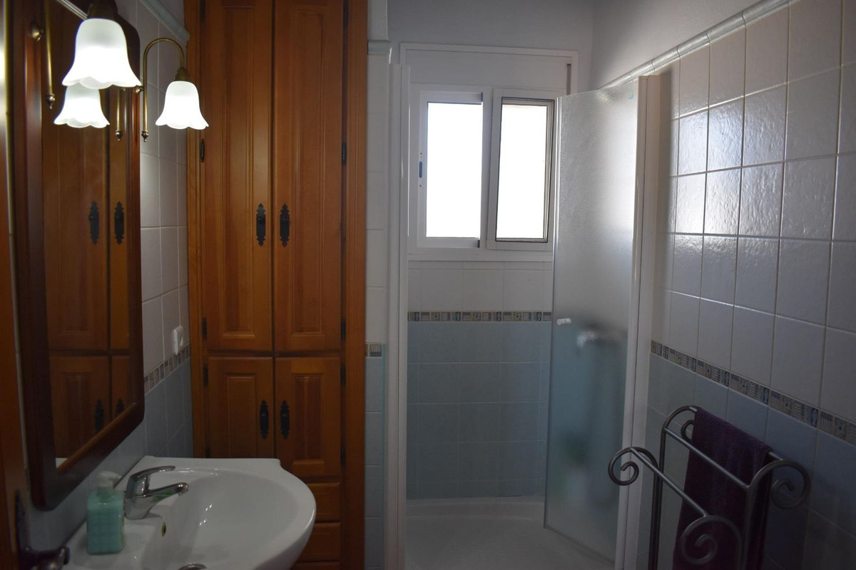 Se vende Finca - Cortijo de 2 dormitorios en Costa Del Sol, Málaga, España