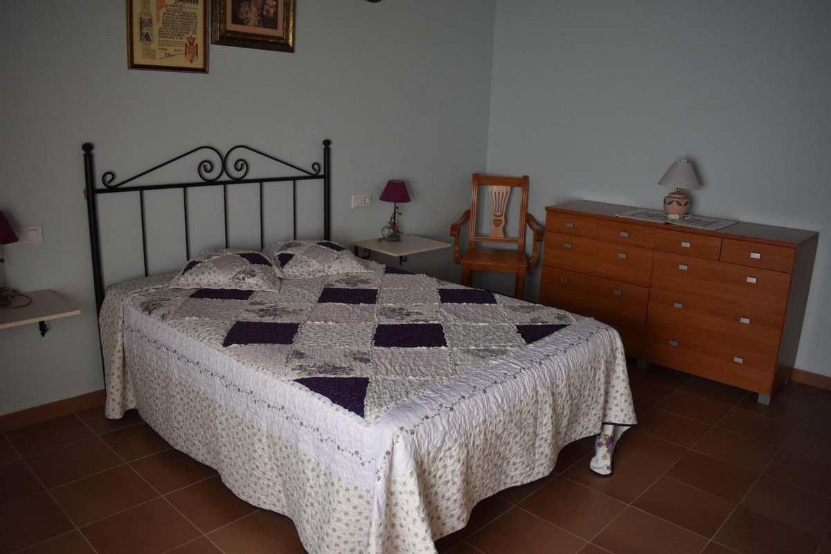 Se vende Finca - Cortijo de 2 dormitorios en Costa Del Sol, Málaga, España