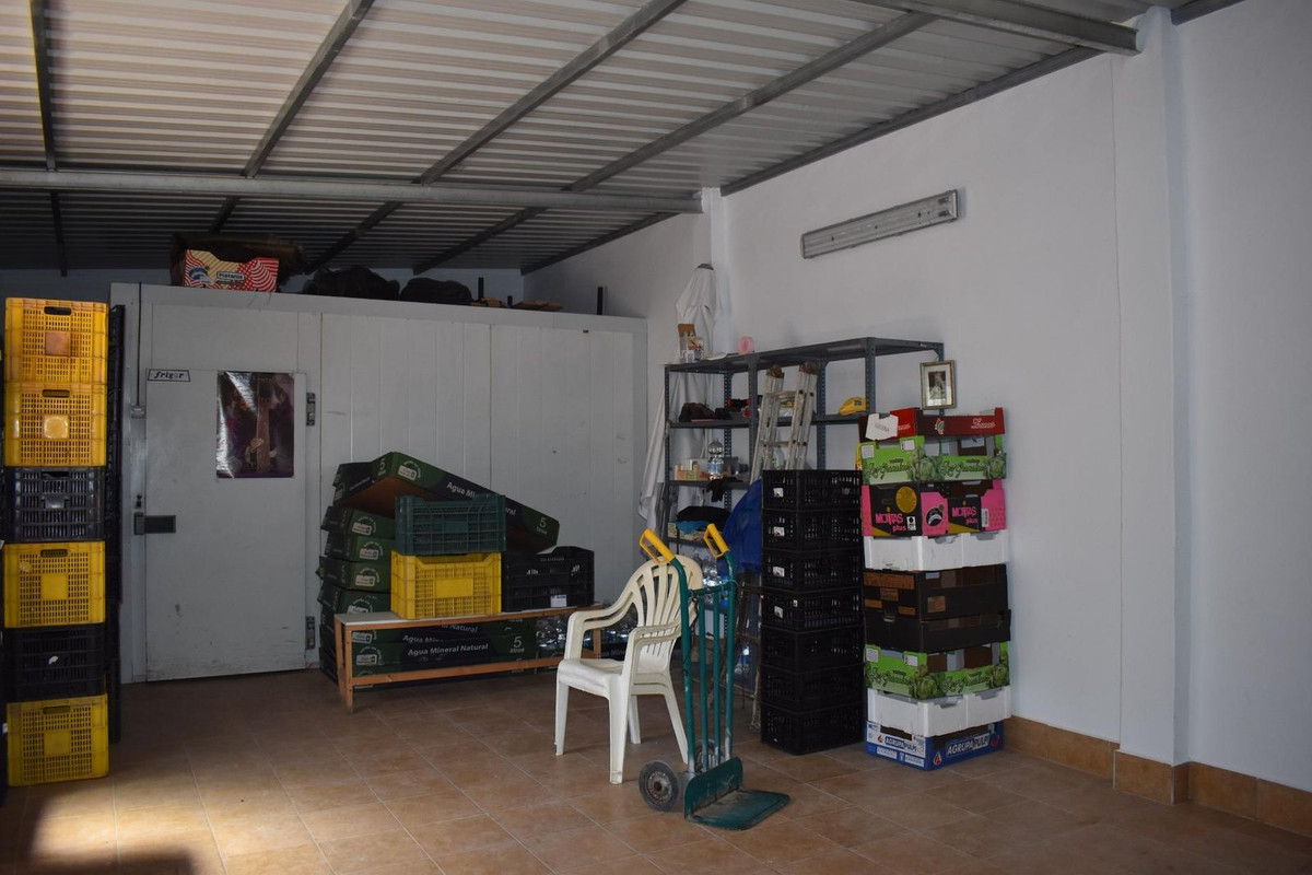 Se vende Finca - Cortijo de 2 dormitorios en Costa Del Sol, Málaga, España