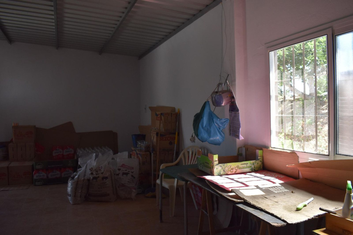 Se vende Finca - Cortijo de 2 dormitorios en Costa Del Sol, Málaga, España