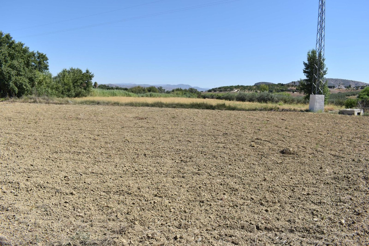 Se vende Finca - Cortijo de 2 dormitorios en Costa Del Sol, Málaga, España