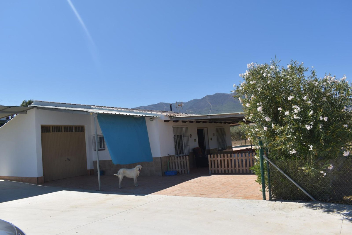 Se vende Finca - Cortijo de 2 dormitorios en Costa Del Sol, Málaga, España