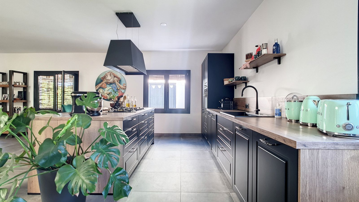3 Bed Townhouse for sale in Vélezmálaga Costa Del Sol East, Málaga, Spain