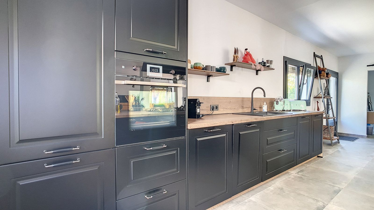 3 Bed Townhouse for sale in Vélezmálaga Costa Del Sol East, Málaga, Spain