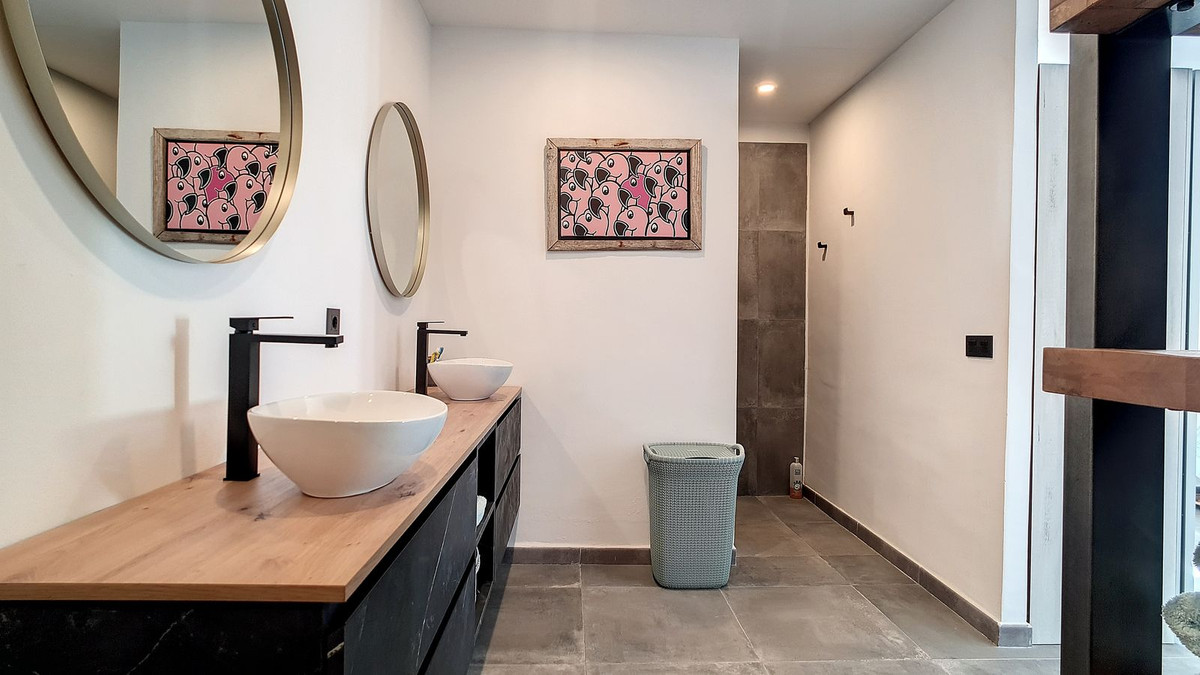 3 Bed Townhouse for sale in Vélezmálaga Costa Del Sol East, Málaga, Spain