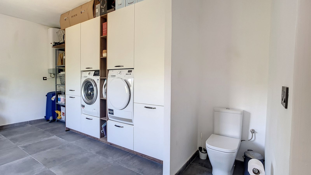 3 Bed Townhouse for sale in Vélezmálaga Costa Del Sol East, Málaga, Spain