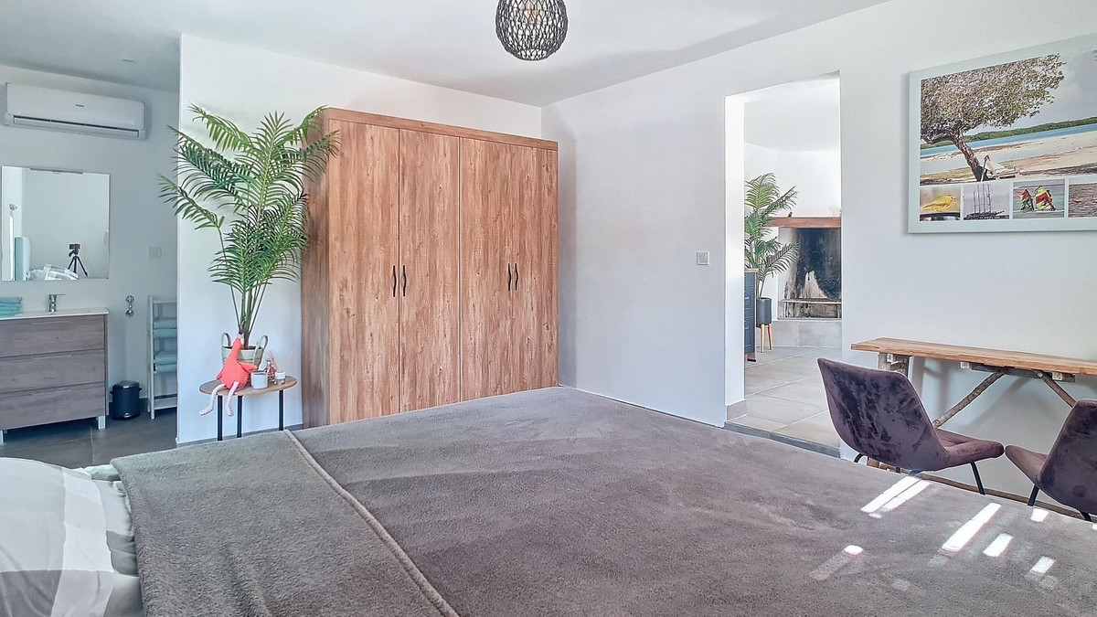 3 Bed Townhouse for sale in Vélezmálaga Costa Del Sol East, Málaga, Spain